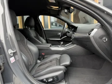 Car image 35