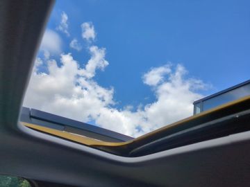 Car image 33