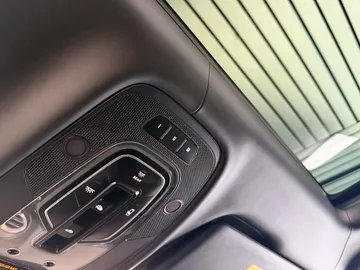 Car image 49