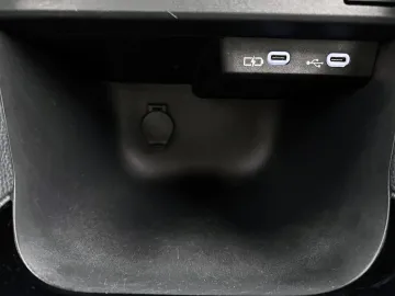 Car image 39
