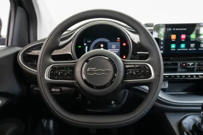 Car image 32