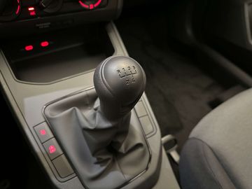 Car image 29