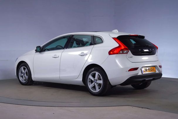 Volvo V40 T2 90 kW image number 3