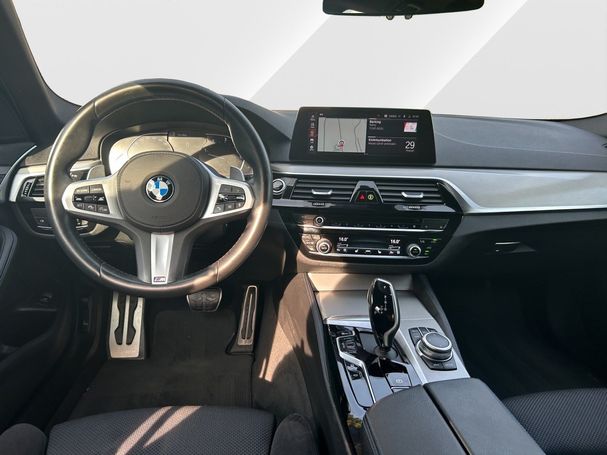 BMW 530d Touring M Sportpaket xDrive 210 kW image number 9