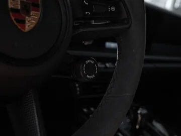 Car image 37