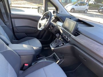 Car image 15