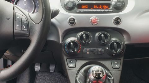 Car image 12