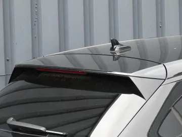 Car image 40