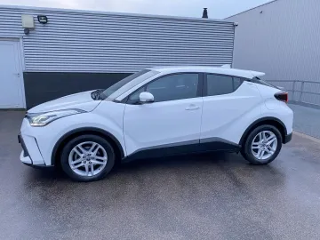 Car image 4