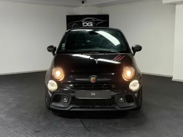 Car image 5