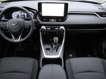 Car image 13