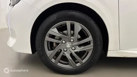Car image 20