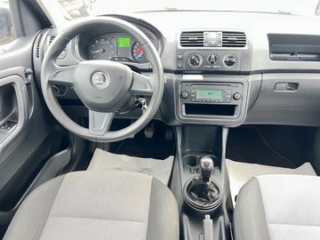 Car image 11