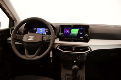 Car image 10