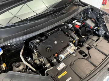 Car image 35