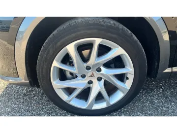 Car image 38