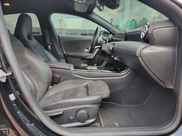 Car image 37