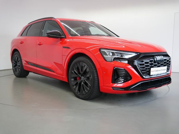 Audi Q8 50 quattro e-tron S-line 250 kW image number 3