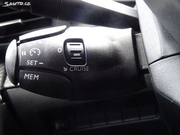 Car image 36