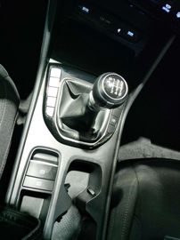 Car image 33