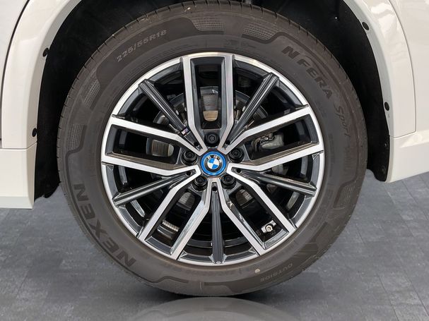 BMW iX1 xDrive30 M Sport 225 kW image number 11