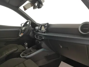 Car image 36
