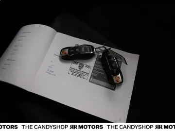 Car image 35