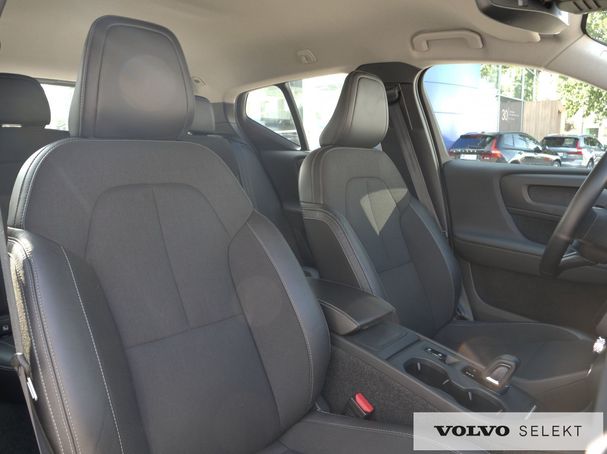 Volvo XC40 120 kW image number 32