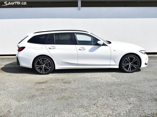 BMW 320d Touring xDrive 140 kW image number 2