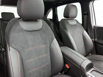 Car image 41