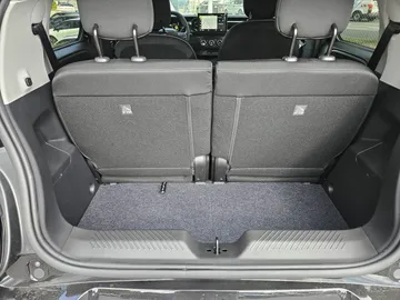 Car image 27