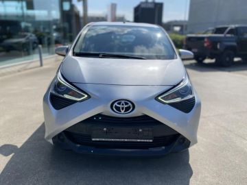 Car image 5