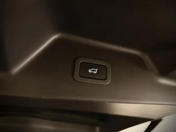 Car image 41