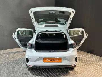Car image 24