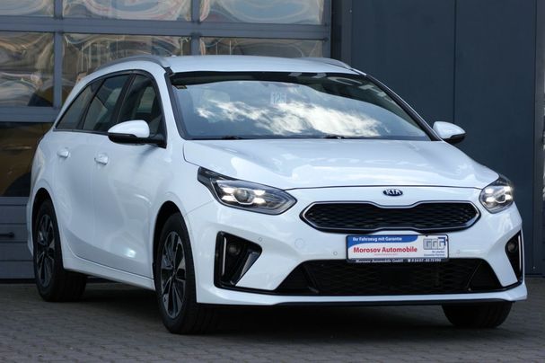 Kia Ceed 1.6 GDI Plug-in Hybrid 104 kW image number 2