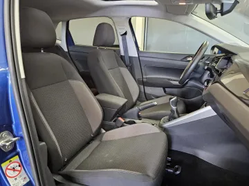 Car image 24