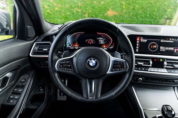 BMW 330i Touring 190 kW image number 28