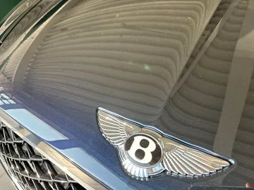 Car image 32