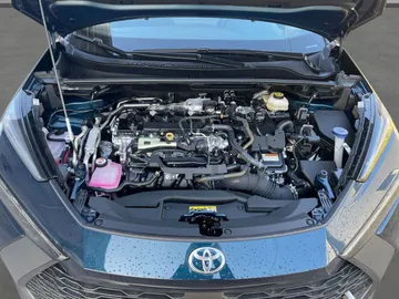 Car image 16