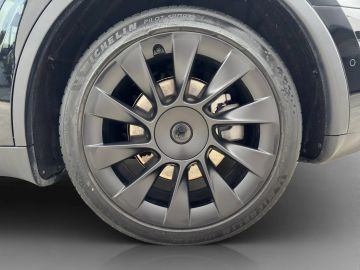 Car image 29