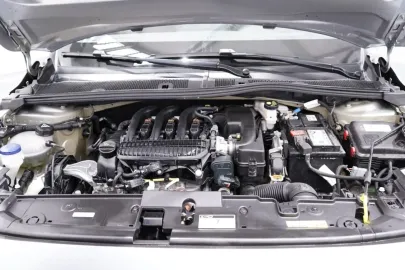 Car image 30