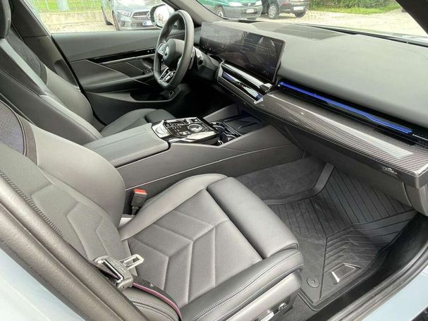 BMW 520d Touring xDrive 145 kW image number 7