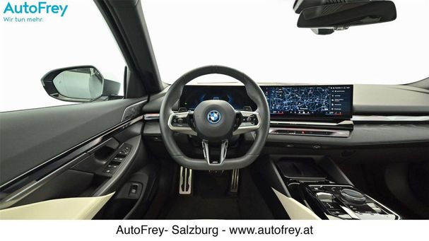 BMW 550 e xDrive 360 kW image number 10