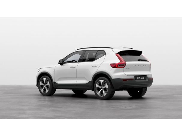 Volvo XC40 B3 Plus Dark 120 kW image number 2