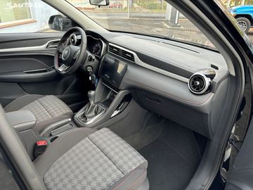 Car image 17