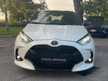 Car image 3