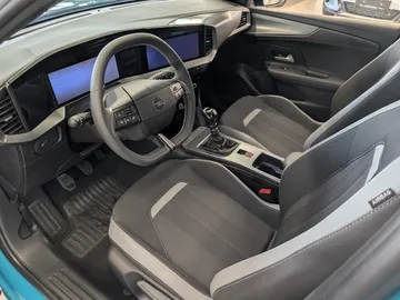 Car image 35
