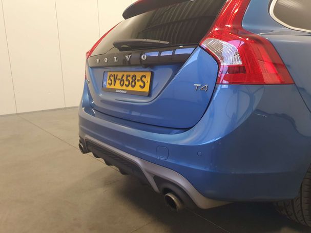 Volvo V60 T4 140 kW image number 18