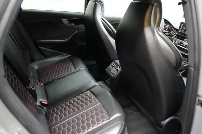 Car image 39
