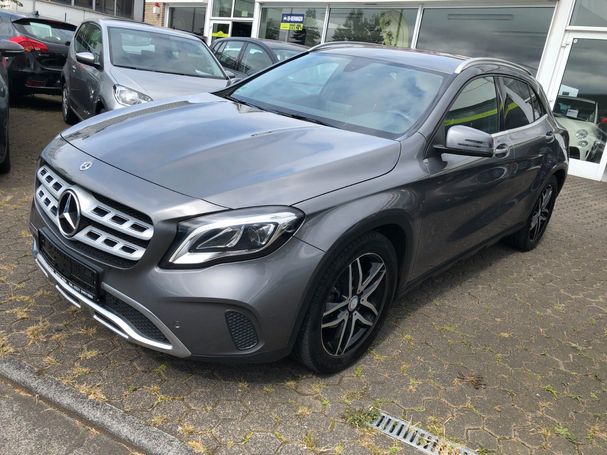 Mercedes-Benz GLA 180 108 kW image number 1